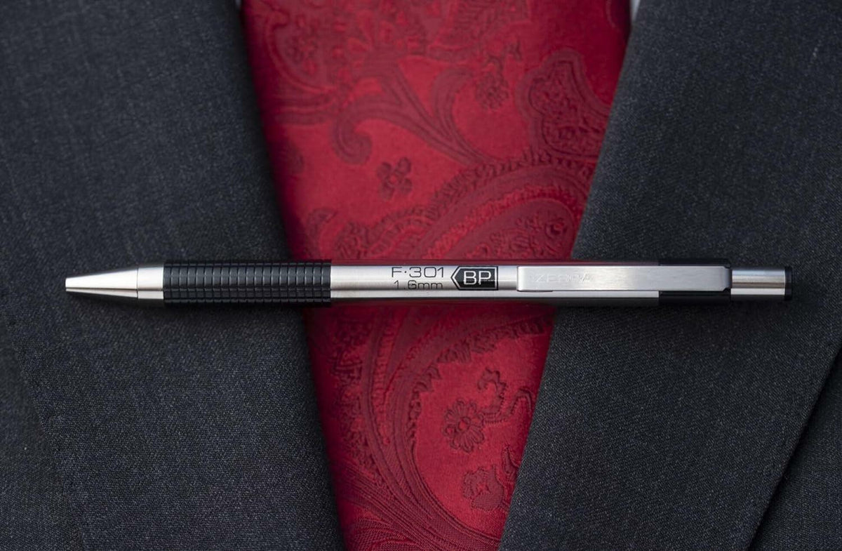 Bolígrafo retráctil Zebra Pen F-301 Bold, punta de 1.6 mm, acero inoxidable, 1 unidad, tinta negra