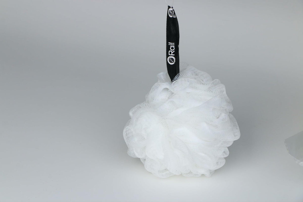 Esponja de baño exfoliante Rail de 70 g, malla tipo puf para cuerpo, color blanco