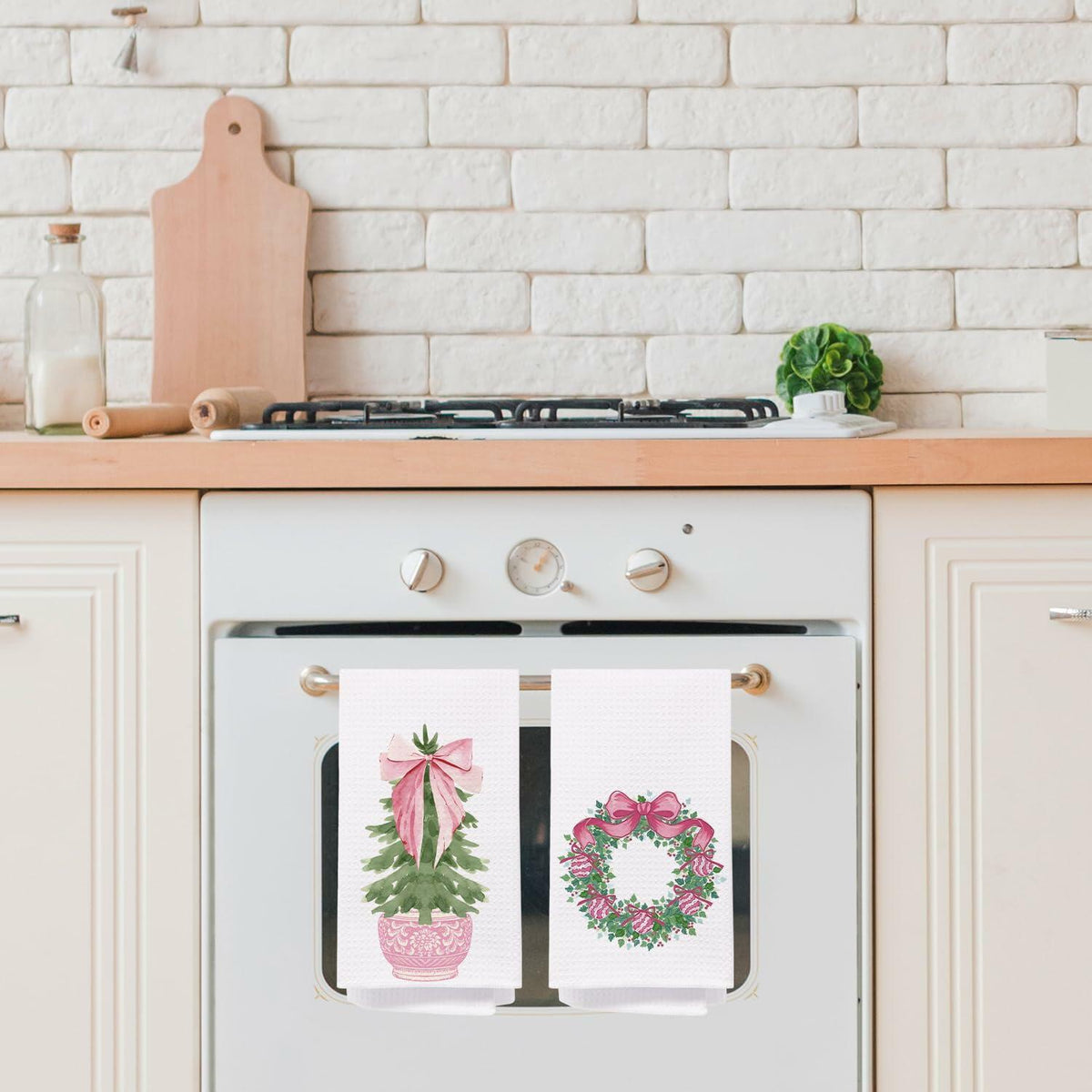 Juego de 2 paños de cocina navideños SPBL&L con diseño de árbol y lazo rosa estilo chinoiserie, 16x24
