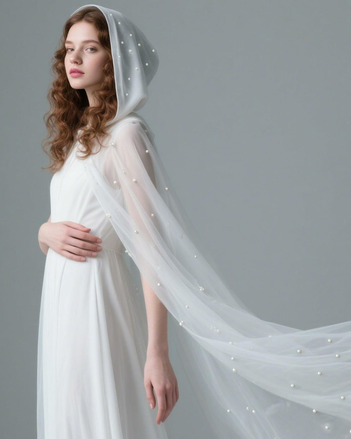 Capa de tul con perlas y capucha para mujer Geyoga, capa de elfo transparente, color blanco
