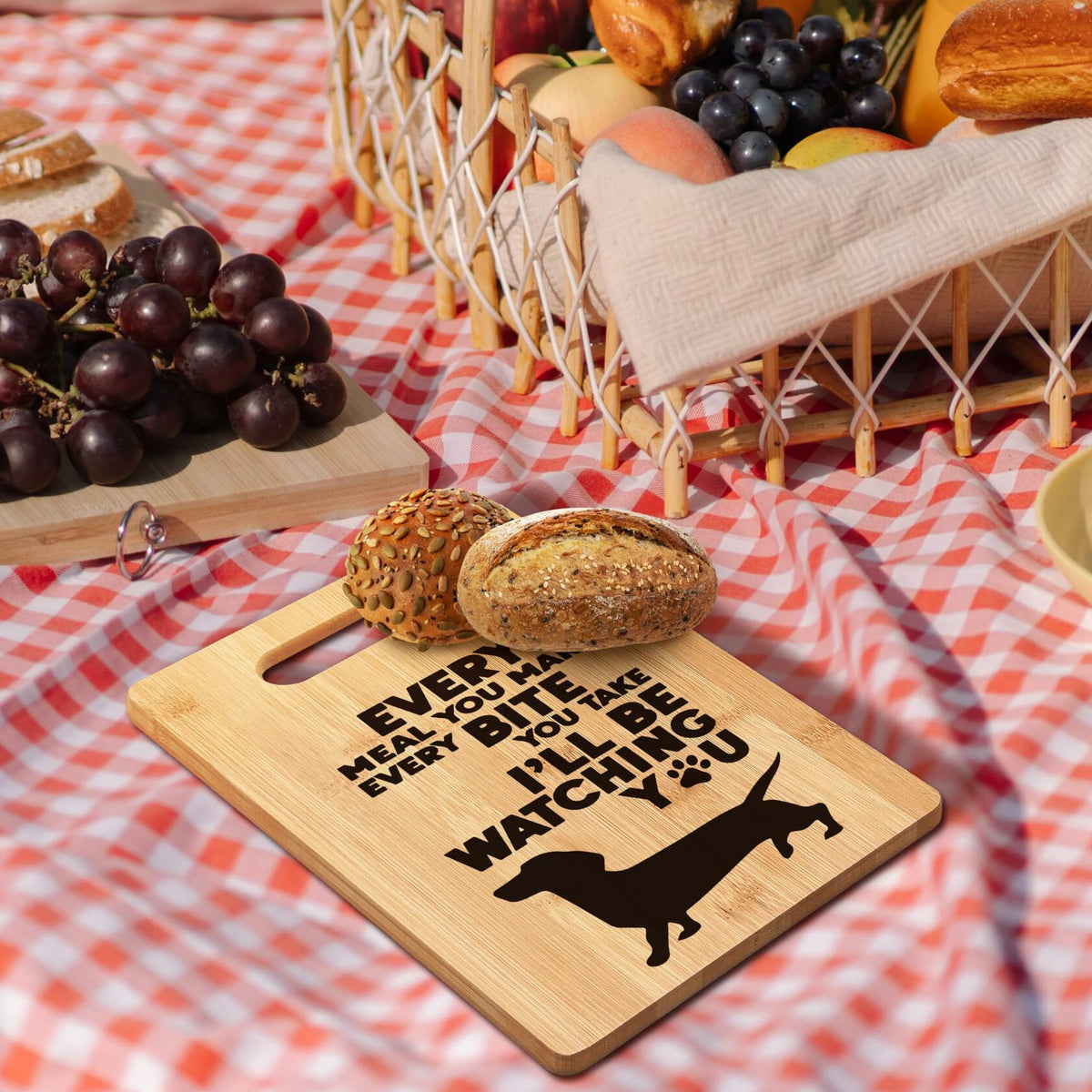 FONDCANYON Tabla de cortar de madera de bambú con diseño de perro salchicha, decoración de cocina, marrón