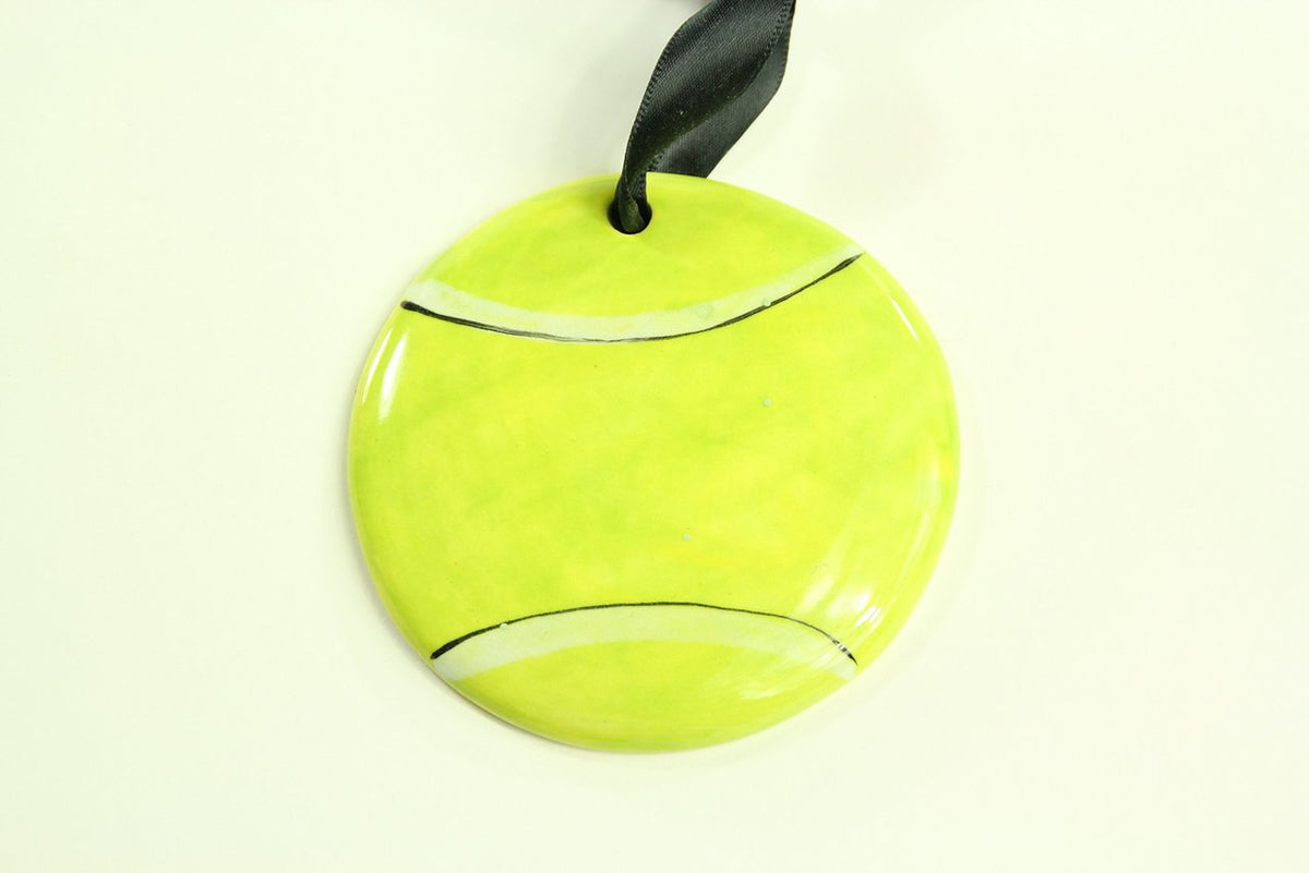 Adorno de tenis pintado a mano