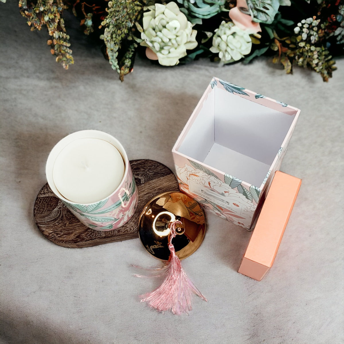 Vintage Floral Scented Soy Candle 10.6oz Porcelain Jar Gold Lid Gift Box