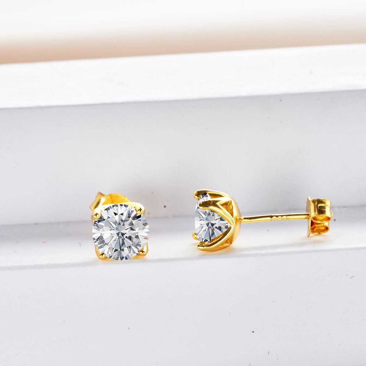 VVS D Moissanite Stud Earrings 925 Sterling Silver 18K Gold Plated Wedding